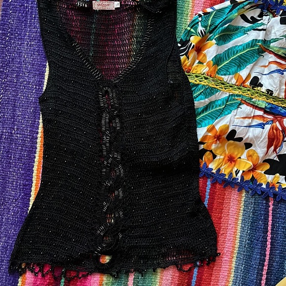 Caribbean tops! - Picture 4 of 6